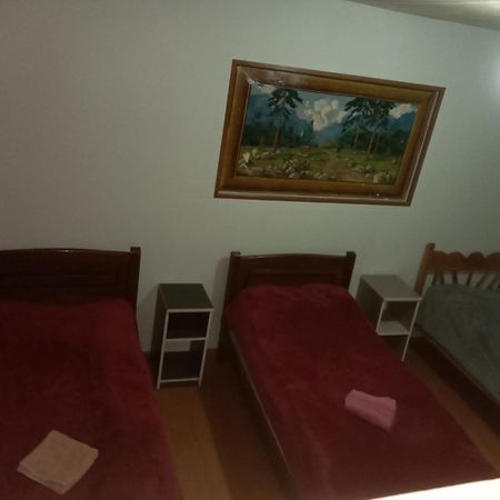 Adishi Koba Qaldanis Guest House מראה חיצוני תמונה